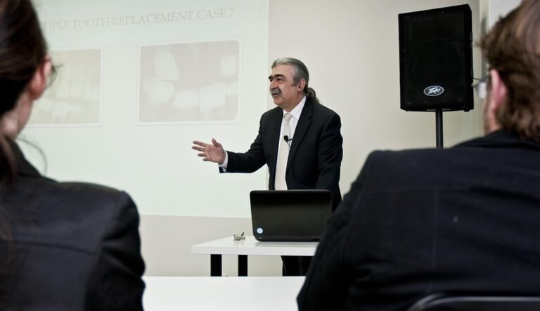 Can virtual simulations provide personalized feedback to dental students?