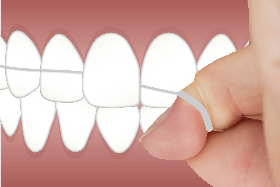 What types of dental procedures can be simulated using virtual reality?