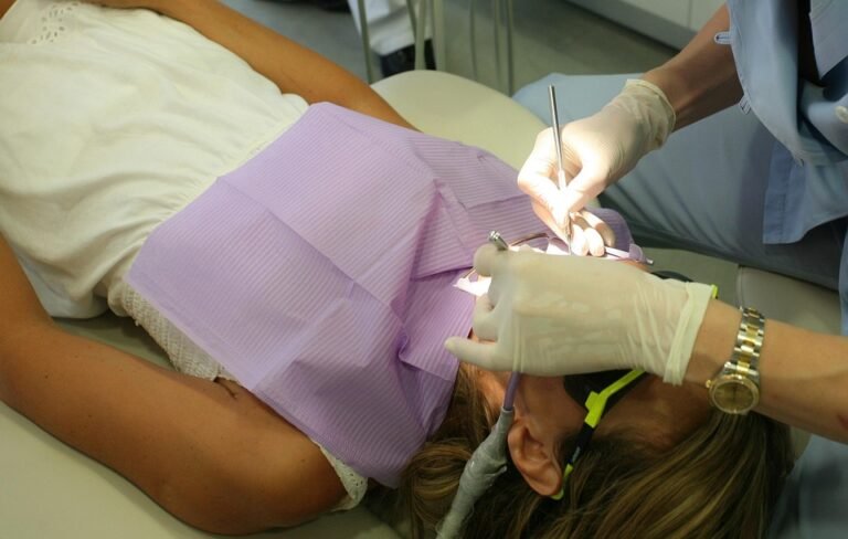 What are the best products for maintaining daily oral hygiene?
