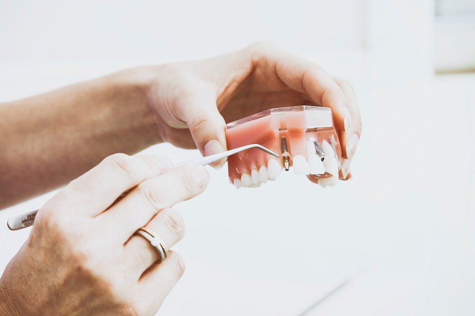How can UX improve appointment scheduling in dental apps