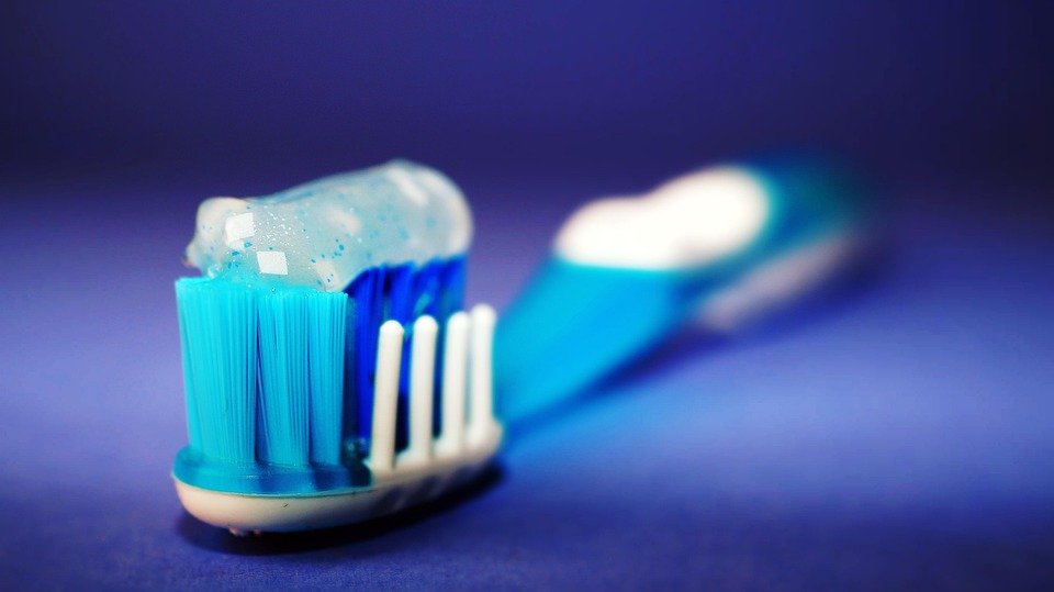 What is the best lens for intraoral photography