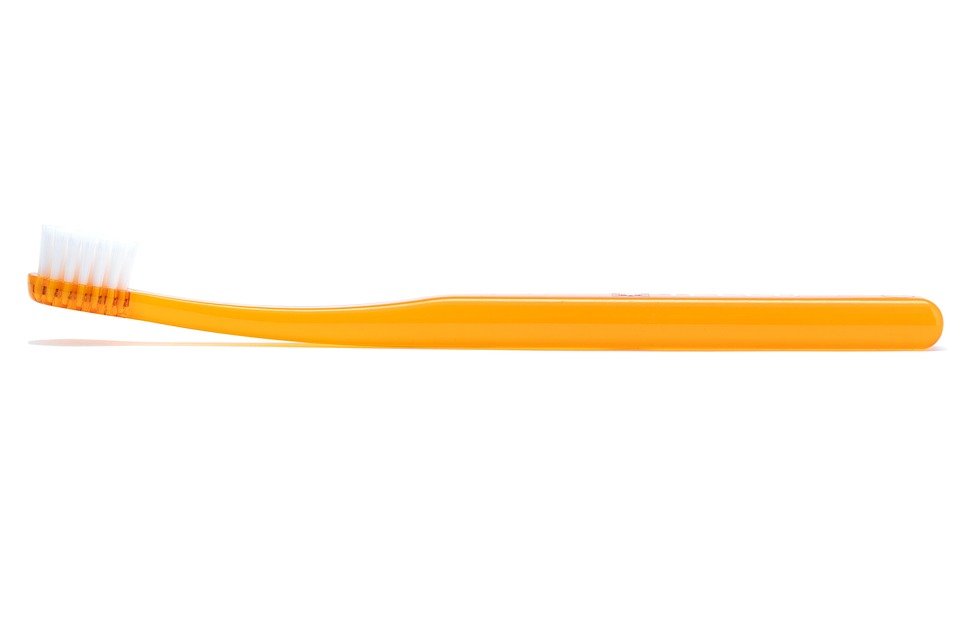 How can dentists create engaging content for social media