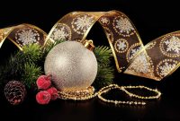 Keep Your Smile Merry and Bright This Season